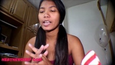 blada amatorka ciągnie dwa kutasy