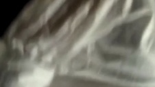 amatorskie porno z laseczką z małymi piersiami i wydepilowaną pipką