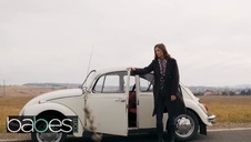 uśmiechnięta cycata brazylijka