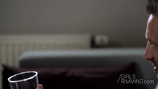 kawaler przyszedł pokazać jej swoją pałę