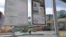 wylizała jej cipkę i wydymała strap onem