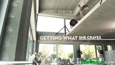 super brunetka fajnie obciąga długiego siusiaka