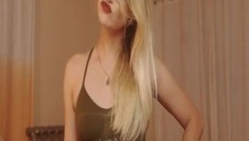 dwie laski zajęły się zrelaksowaną blondynką