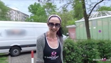 piękna mama na bolcu