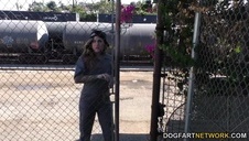 stary zabawił się młodą dziewczyną