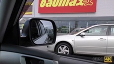 pałą między cycami prezentuje się cudnie