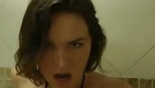 urocza gwiazdka porno pozuje nago