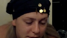 laska ma czerwone pazurki