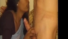 okularnica wypina dupsko i ssie kutasa