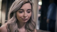 jest bardzo ciasna a jego penis bardzo duży