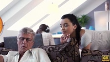 chuda azjatka mocno przeorana