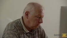 seks ze zgrabną laseczką