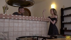 gabriella z jego spermą na swej słodkiej buźce