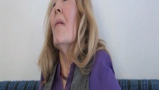 ekstra biust ślicznej brunetki