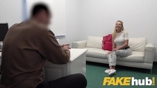 seks na stojaka z malutką siostrą