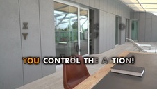 młode z niewielkimi cycami w kuchni