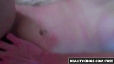 nawet nie wie że ją nagrywa