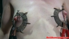 ślicznotka z nową seks zabaweczką przed kamerką