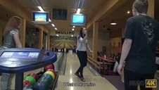 orientalna pani jęczy podczas seksu