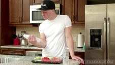 seksowna nastolatka umawia się z kolegą na sex