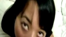 dojrzała kobieta zabawia sie wibratorem