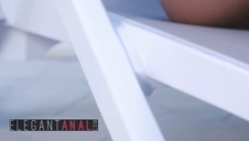 dojarzała brunetka lubi penisa