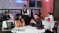 czekoladowa pała w czarnej muszelce