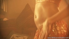 ruchają się na różowej pościeli