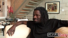 gorąca czekoladka w seksownej bieliźnie