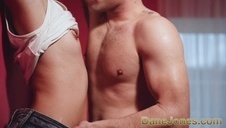 ma ochotę na jej boskie sutki