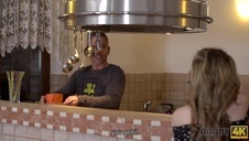 spust na małe cyce blond laluni