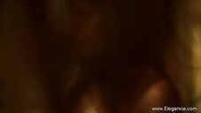 owłosiona i cycata dupeczka robi sobie nadzwyczaj dobrze