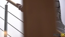 kochają się z przyjaciółmi