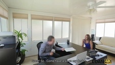 młoda pani szarpie fiuta