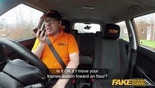 wygina śmiało ciało