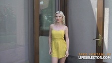 sprośna nastoletnia i lesbijska sesja z zabawkami