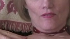 okularnica daje swojego popisowego lodzika