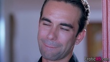 alice dobrze ciągnie penisa