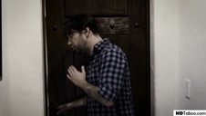 nastolatka ciasna dziewica zostaje ostro zerżnięta