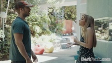 ruda zaczyna lizać jej boską analną dziurkę