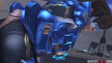 gdy masuje się po cipie sterczą jej suty