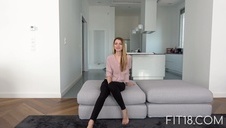 latynoska lubi ssać kutasa