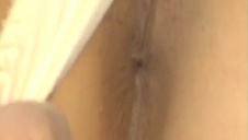 długie fioletowe dildo w jej piczy