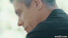 laska masuje porno gwiazdora