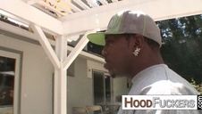 seksowna blondi cięta na łóżku