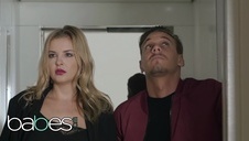 goła dziura w pościeli