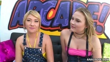 lubi majstrować przy swojej piczce