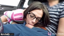 ciemnowłosa puszysta amatorka