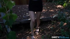 laska w pończoszkach dostaje anala