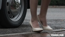 w łazience może zrobić wszystko z jej tyłkiem